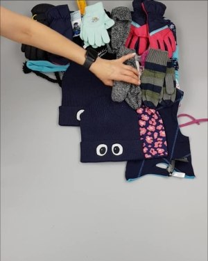 Фотография  945 - Шапки, шарфы, перчатки детские СТОК#3 кг, ЛОТ №2452 оптом в Черкесске и Карачаево-Черкесской республике