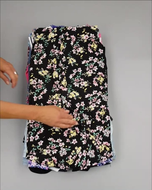 Фотография  528 - CUBUS детский микс лето (Children CUBUS mix)#15 кг, ЛОТ №2515 оптом в Черкесске и Карачаево-Черкесской республике