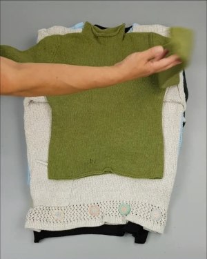 Фотография  877 - Джемпер муж+жен экстра#15 кг , Лот№2612 оптом в Черкесске и Карачаево-Черкесской республике