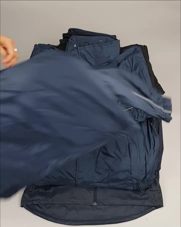 Фотография  189 - Куртки СПОРТ СТОК дети#10 кг , Лот№ 2641 оптом в Черкесске и Карачаево-Черкесской республике