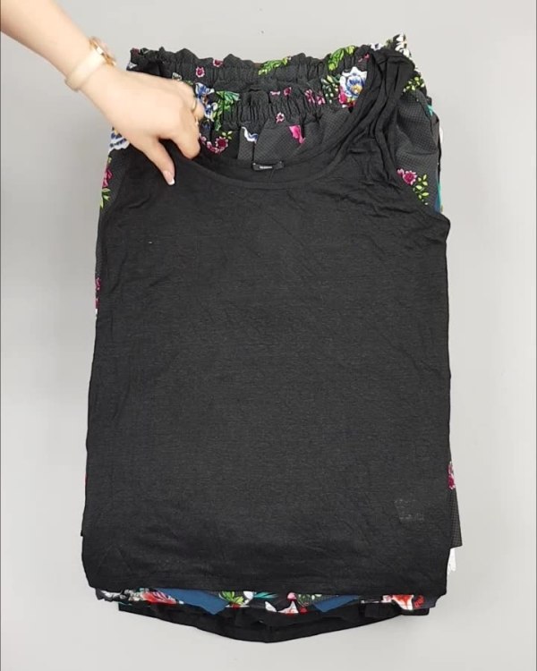 Фотография  689 - CALZEDONIA лето mix#50 шт, ЛОТ №4073 оптом в Черкесске и Карачаево-Черкесской республике