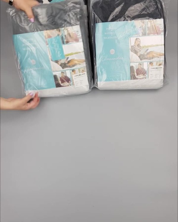 Фотография  433 - Халаты, комбинезоны (семейный) СТОК CAN#10 кг, ЛОТ №4449 оптом в Черкесске и Карачаево-Черкесской республике