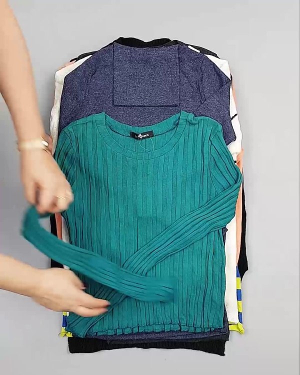 Фотография  603 - Джемпера легкие Корея#20 шт, ЛОТ №5081 оптом в Черкесске и Карачаево-Черкесской республике