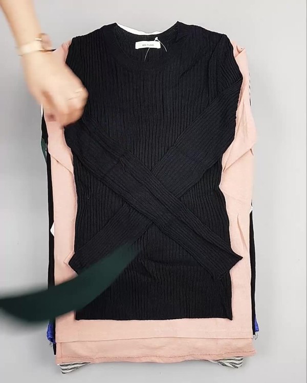 Фотография  758 - Джемпера легкие Корея#20 шт, ЛОТ №5082 оптом в Черкесске и Карачаево-Черкесской республике