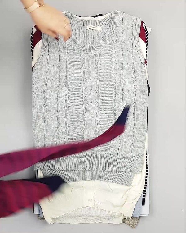 Фотография  720 - Джемпера легкие Корея#20 шт, ЛОТ №5083 оптом в Черкесске и Карачаево-Черкесской республике