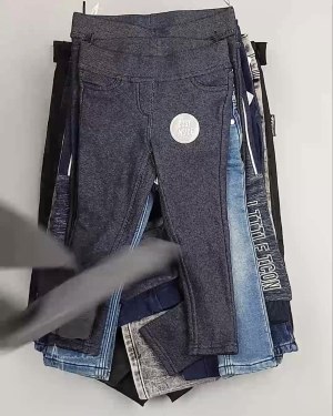 Фотография  926 - Брюки, джинсы дети C&A #5 кг, ЛОТ №5461 оптом в Черкесске и Карачаево-Черкесской республике