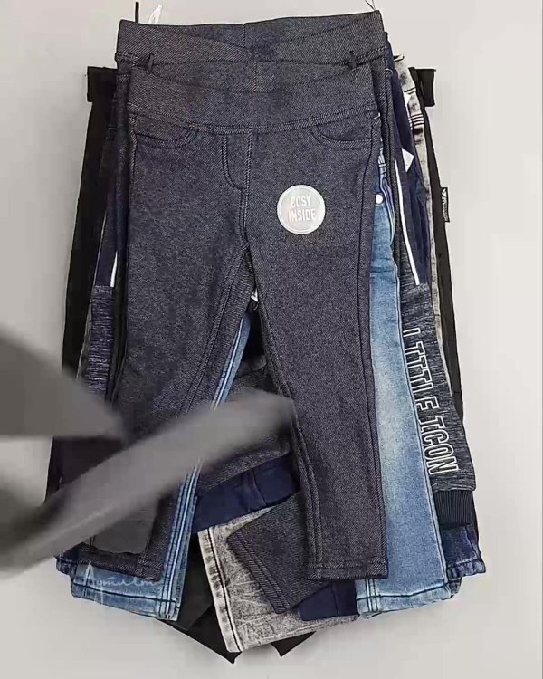 Фотография  469 - Брюки, джинсы дети C&A #5 кг, ЛОТ №5461 оптом в Черкесске и Карачаево-Черкесской республике