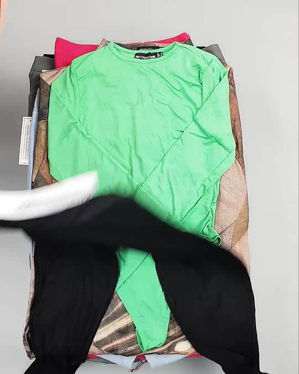 Фотография  813 - Англия СТОК лето#15 кг, ЛОТ №6002 оптом в Черкесске и Карачаево-Черкесской республике