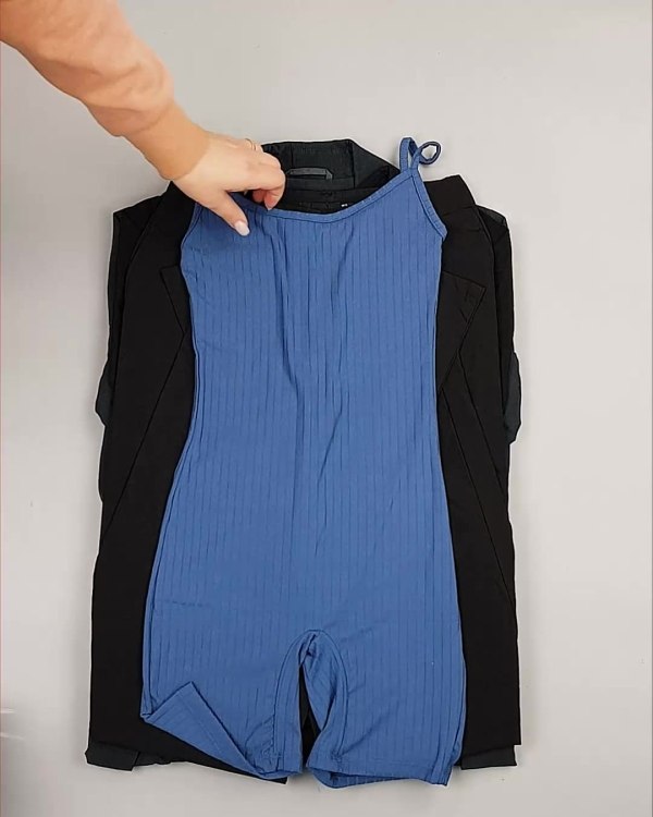 Фотография  596 - Англия СТОК лето#15 кг, ЛОТ №6004 оптом в Черкесске и Карачаево-Черкесской республике