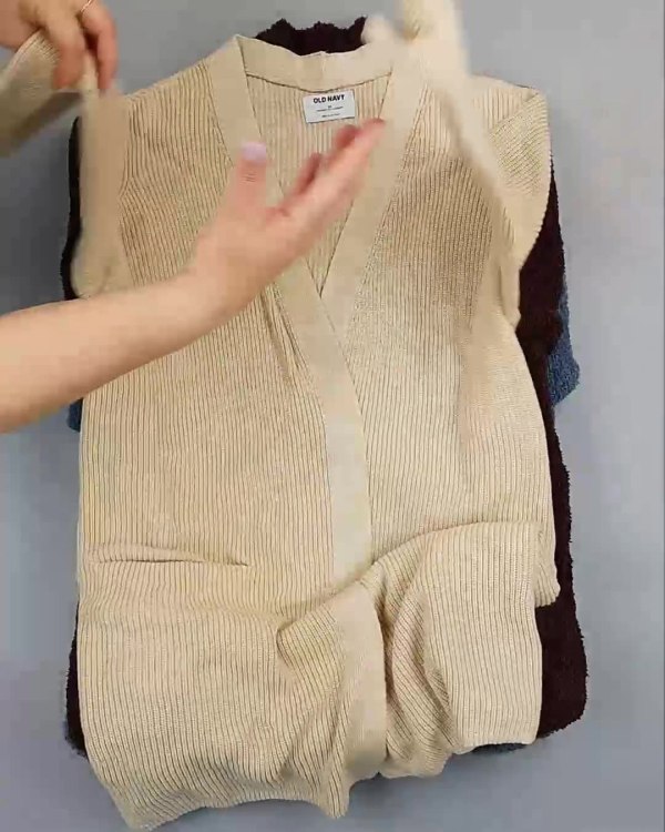 Фотография  861 - Кардиганы СТОК CAN#10 кг, ЛОТ №6474 оптом в Черкесске и Карачаево-Черкесской республике