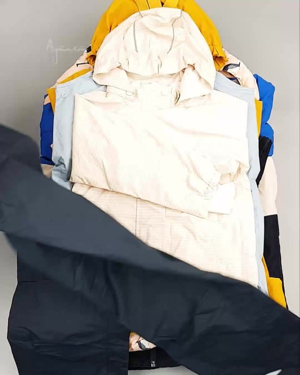 Фотография  370 - Верхняя одежда TCM kids 074#7 кг, ЛОТ №6678 оптом в Черкесске и Карачаево-Черкесской республике