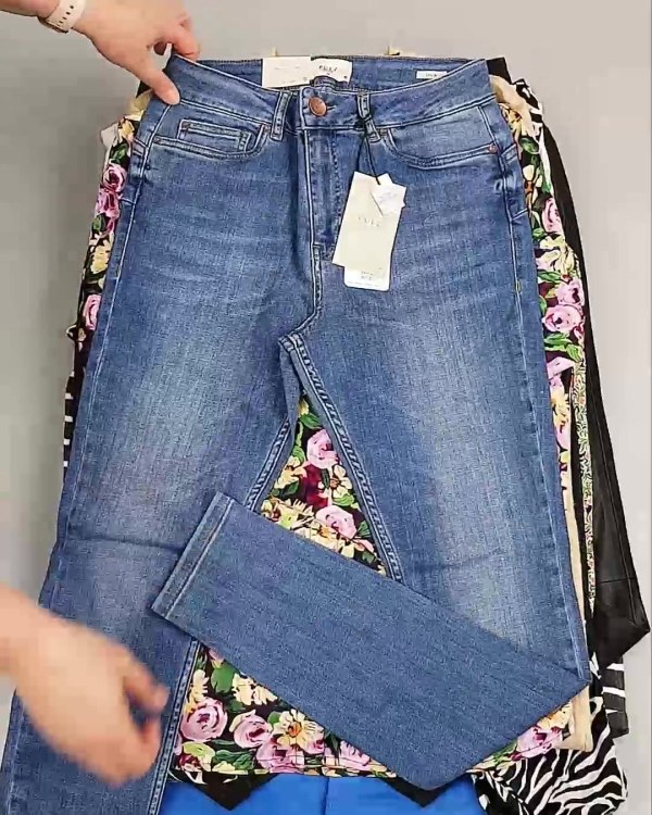 Фотография  239 - ДАНИЯ Winter mix 24#15 кг, ЛОТ №6711 оптом в Черкесске и Карачаево-Черкесской республике