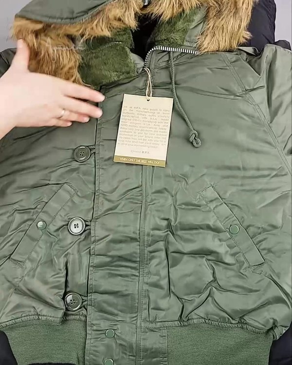 Фотография  630 - Верхняя одежда Англия СТОК #10 кг, ЛОТ №6727 оптом в Черкесске и Карачаево-Черкесской республике