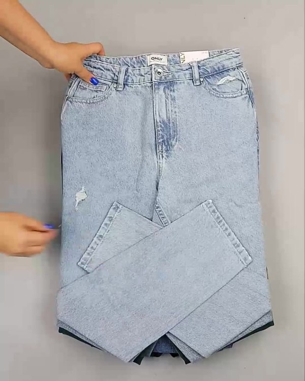 Фотография  705 - Джинсы женские Дания#10 кг, ЛОТ №6765 оптом в Черкесске и Карачаево-Черкесской республике