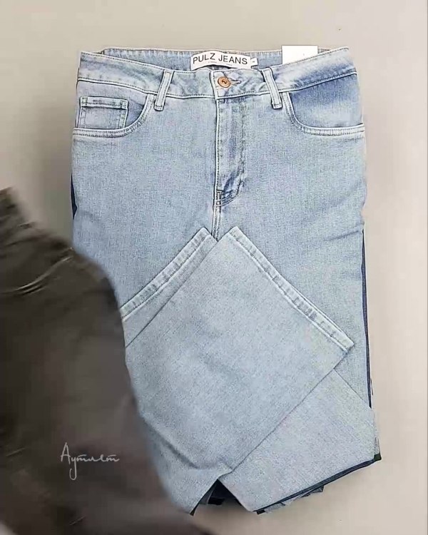 Фотография  928 - Джинсы женские Дания#10 кг, ЛОТ №6765 оптом в Черкесске и Карачаево-Черкесской республике