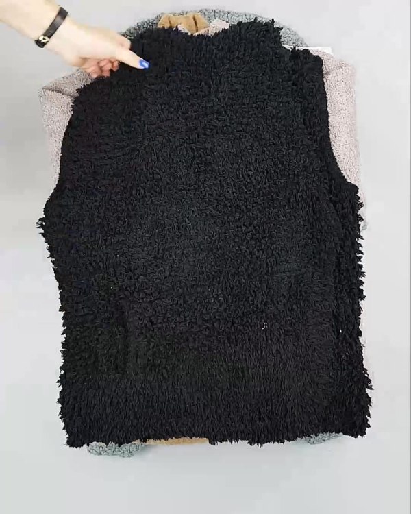 Фотография  198 - Кардиганы СТОК CAN#10 кг, ЛОТ №6887 оптом в Черкесске и Карачаево-Черкесской республике