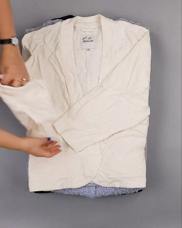 Фотография  441 - Кардиганы СТОК CAN#10 кг, ЛОТ №6888 оптом в Черкесске и Карачаево-Черкесской республике