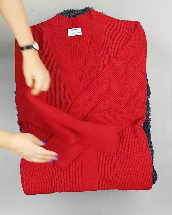 Фотография  390 - Кардиганы СТОК CAN#10 кг, ЛОТ №6888 оптом в Черкесске и Карачаево-Черкесской республике