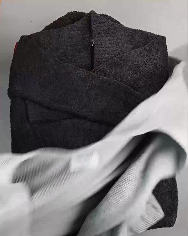 Фотография  427 - Кардиганы СТОК CAN#10 кг, ЛОТ №6888 оптом в Черкесске и Карачаево-Черкесской республике