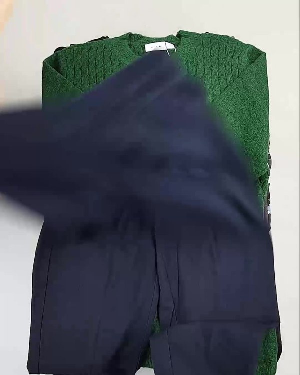 Фотография  778 - DK+Bestseller Winter mix 064#15 кг, ЛОТ №6895 оптом в Черкесске и Карачаево-Черкесской республике