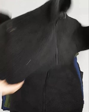 Фотография  658 - Верхняя одежда Дания#10,1 кг ЛОТ №6909 оптом в Черкесске и Карачаево-Черкесской республике