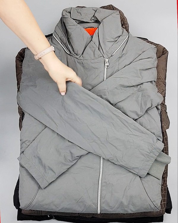 Фотография  692 - Primetta Куртки женские#25 кг оптом в Черкесске и Карачаево-Черкесской республике