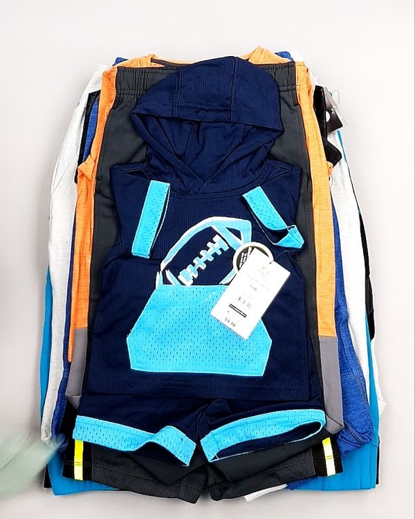 Фотография  206 - Спортивные костюмы дети CAN#6 кг оптом в Черкесске и Карачаево-Черкесской республике