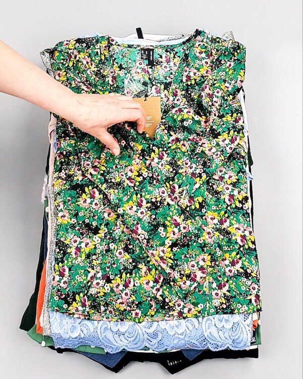 Фотография  831 - BESTSELLER Women mix шт#30 шт, ЛОТ №8236 оптом в Черкесске и Карачаево-Черкесской республике