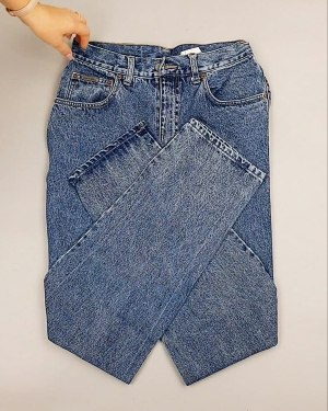 Фотография  944 - Джинсы CALVIN KLEIN муж #7,6 кг, ЛОТ №7021 оптом в Черкесске и Карачаево-Черкесской республике