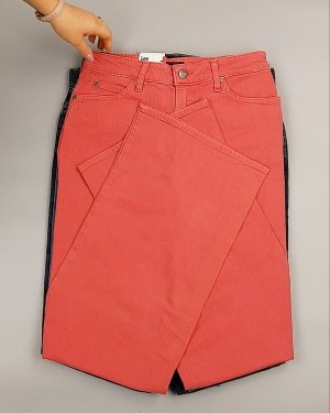 Фотография  963 - Джинсы LEE м/ж#7,9 кг, ЛОТ №7032 оптом в Черкесске и Карачаево-Черкесской республике