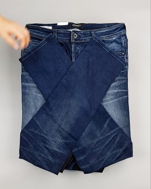 Фотография  898 - Джинсы JACK JONES 094#10 кг, ЛОТ №6980 оптом в Черкесске и Карачаево-Черкесской республике