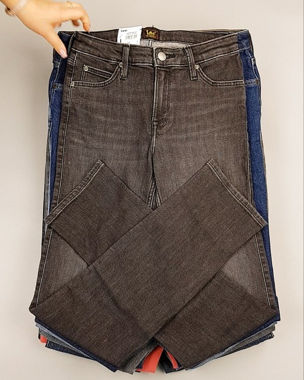 Фотография  524 - Джинсы LEE м/ж#7,9 кг, ЛОТ №7032 оптом в Черкесске и Карачаево-Черкесской республике