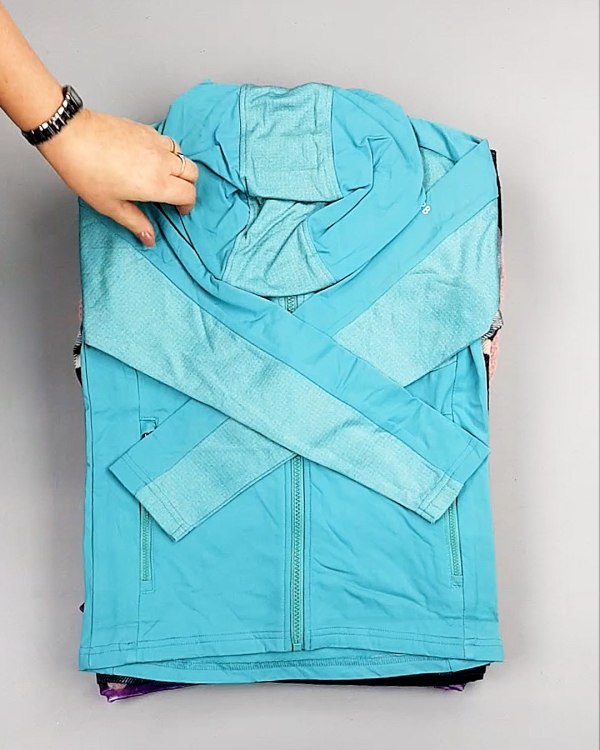 Фотография  654 - KIDS mix Italy 114#5 кг, ЛОТ №7285 оптом в Черкесске и Карачаево-Черкесской республике