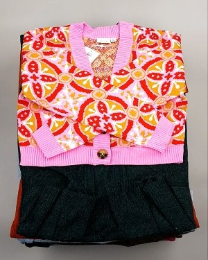 Купить Кардиганы VILA W 104#7 кг, ЛОТ №7384 оптом в Черкесске и Карачаево-Черкесской республике