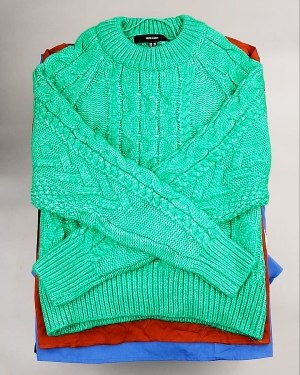 Купить Bestseller Winter mix 104#15 кг, ЛОТ №7347 оптом в Черкесске и Карачаево-Черкесской республике