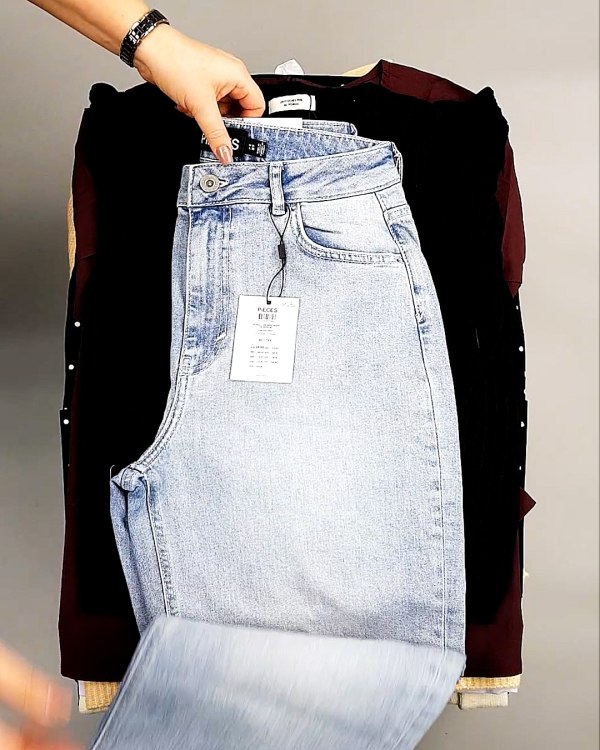 Фотография  889 - Bestseller Winter mix 104#15 кг, ЛОТ №7306 оптом в Черкесске и Карачаево-Черкесской республике