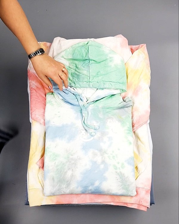 Фотография  860 - HOODIE CAN 084#10 кг, ЛОТ №7426 оптом в Черкесске и Карачаево-Черкесской республике