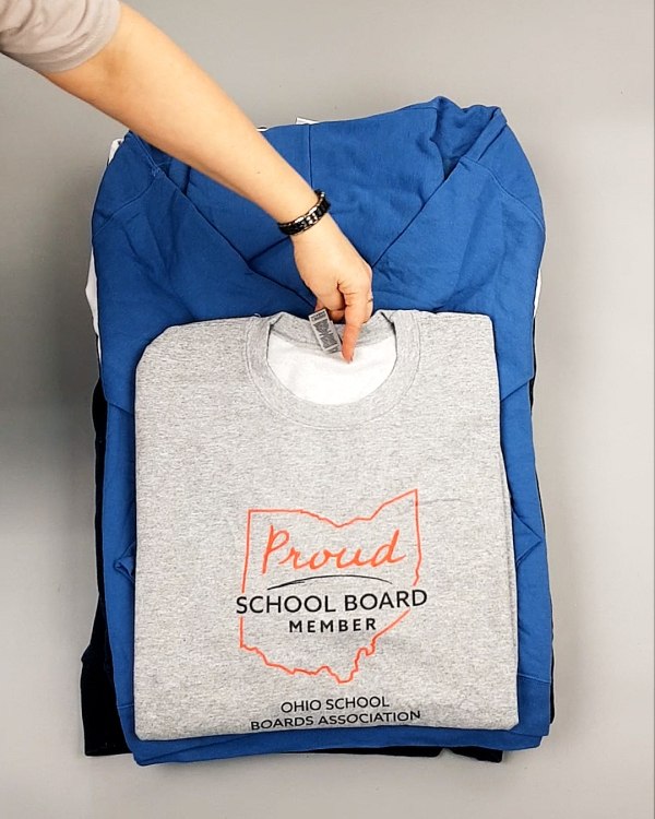 Фотография  389 - Толстовки м/ж (Sweat Tops)#20 кг, ЛОТ №7434 оптом в Черкесске и Карачаево-Черкесской республике