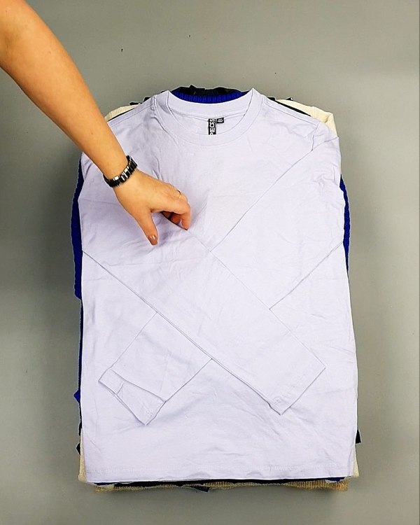 Фотография  617 - Bestseller Winter mix 104#15 кг, ЛОТ №7347 оптом в Черкесске и Карачаево-Черкесской республике