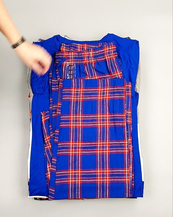 Фотография  759 - Домашняя одежда CAN 104#10 кг, ЛОТ №7330 оптом в Черкесске и Карачаево-Черкесской республике