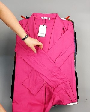 Фотография  920 - Bestseller Summer mix 104#15 кг, ЛОТ №7494 оптом в Черкесске и Карачаево-Черкесской республике