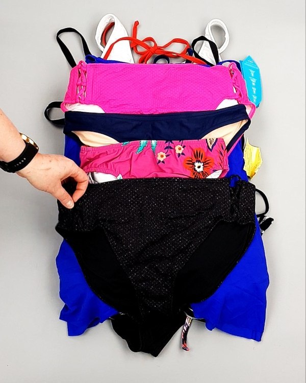 Фотография  334 - Купальники СТОК CAN 124#5 кг, ЛОТ №7690 оптом в Черкесске и Карачаево-Черкесской республике