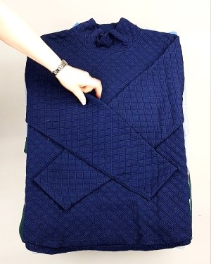 Фотография  124 - SWEATSHIRT CAN 084#10 кг, ЛОТ №7617 оптом в Черкесске и Карачаево-Черкесской республике