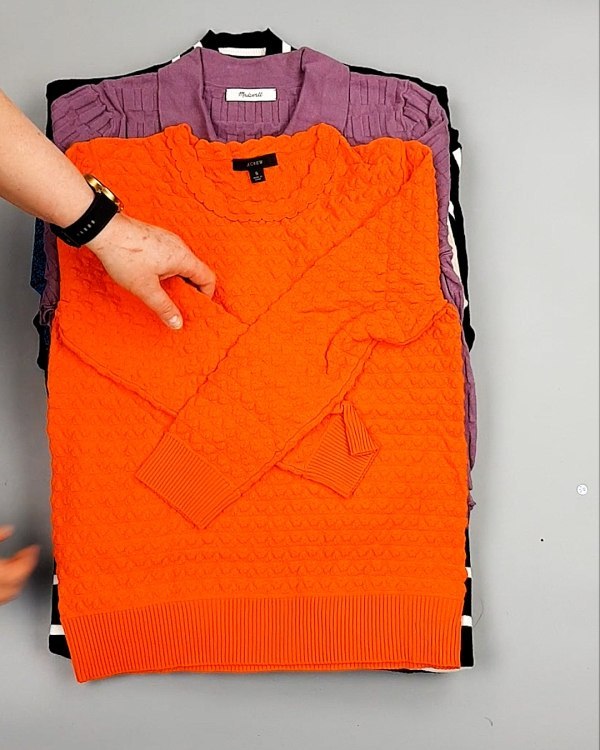 Фотография  944 - Джемпера легкие СТОК CAN 084#7 кг оптом в Черкесске и Карачаево-Черкесской республике