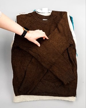 Фотография  128 - Джемпера СТОК CAN 084#7 кг, ЛОТ №7647 оптом в Черкесске и Карачаево-Черкесской республике