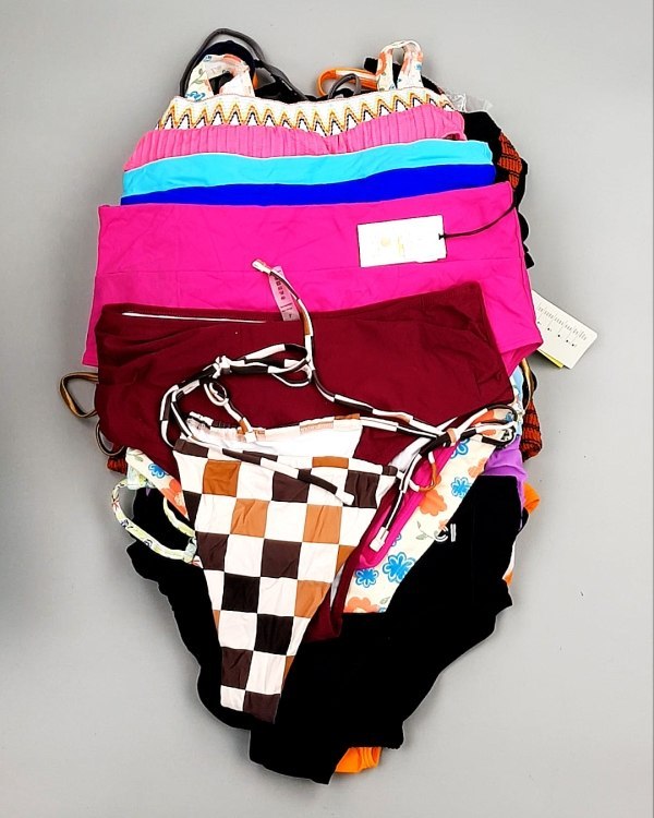 Фотография  450 - Купальники AMAZON жен 015#4 кг, ЛОТ №7796 оптом в Черкесске и Карачаево-Черкесской республике