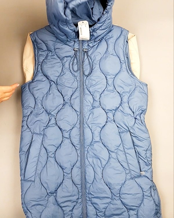 Фотография  207 - Верхняя одежда весна TOM TAILOR 124#7,8 кг, ЛОТ №7581 оптом в Черкесске и Карачаево-Черкесской республике