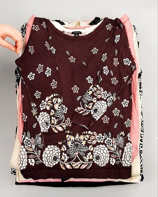 Фотография  163 - Джемпера легкие СТОК CAN 084#7 кг, ЛОТ №7632 оптом в Черкесске и Карачаево-Черкесской республике