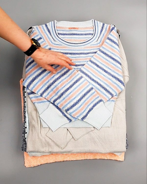 Фотография  839 - Джемпера легкие СТОК CAN 084#7 кг, ЛОТ №7635 оптом в Черкесске и Карачаево-Черкесской республике