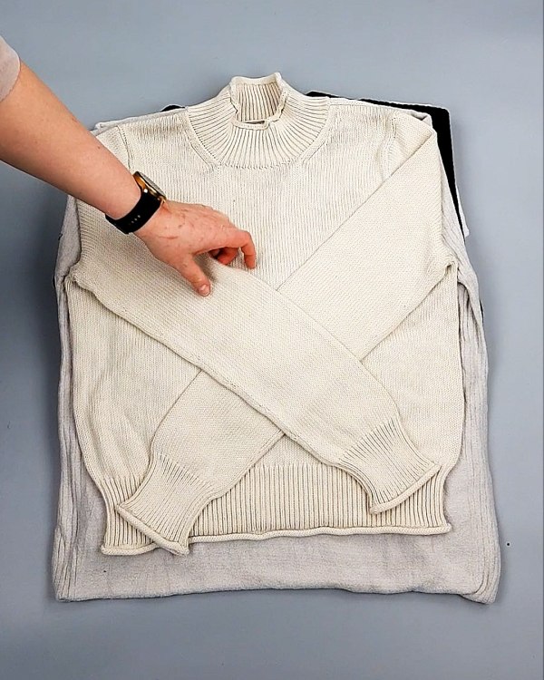 Фотография  813 - Джемпера СТОК CAN 084#7 кг, ЛОТ №7649 оптом в Черкесске и Карачаево-Черкесской республике